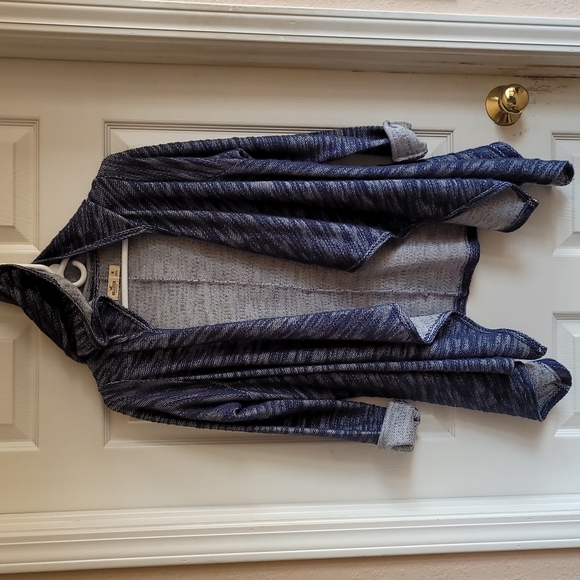 Hollister Sweaters - NWOT Hollister Hooded Sweater